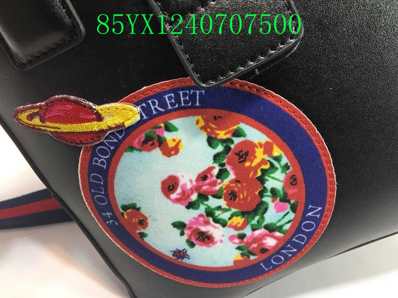Gucci Bags - The Tote 1015