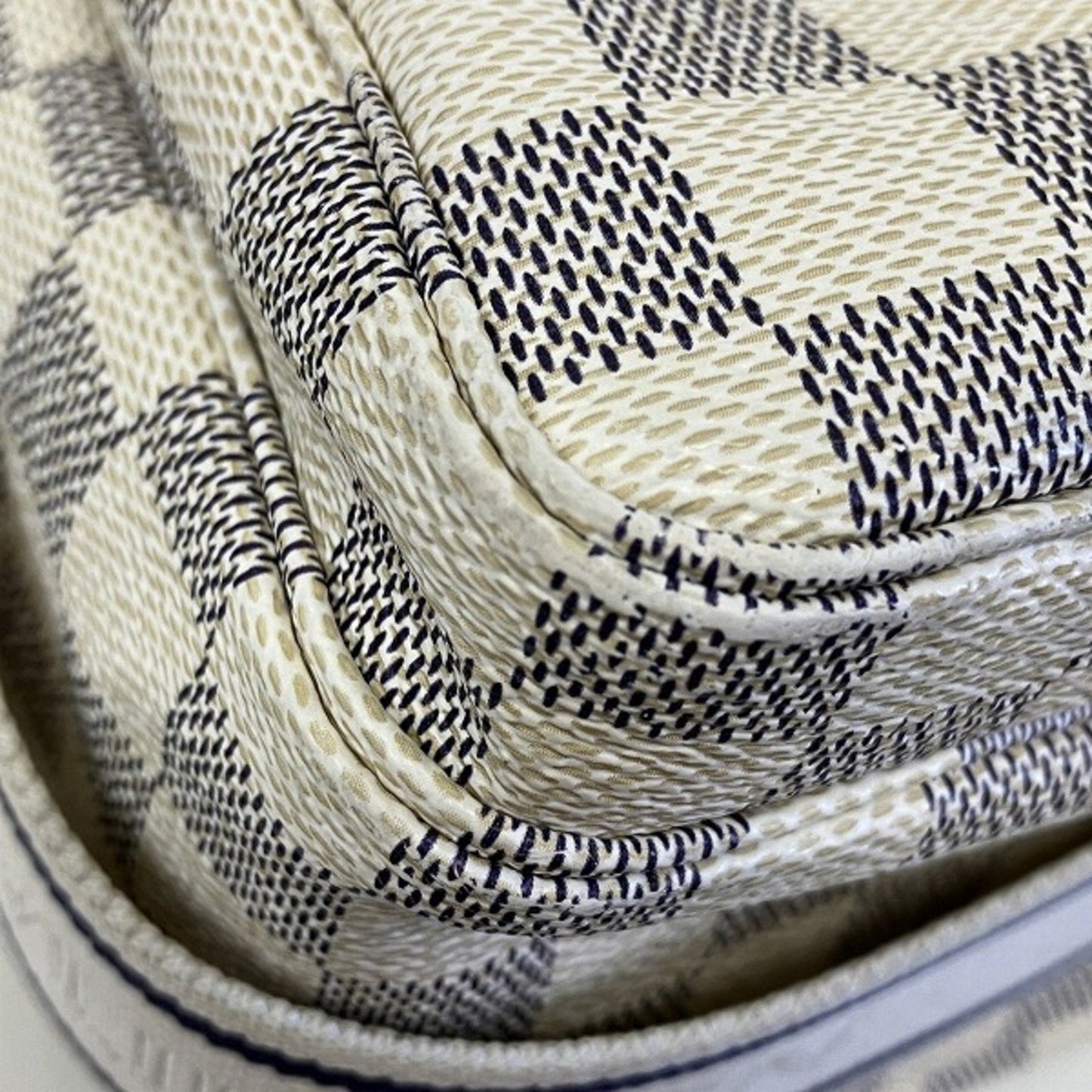 Louis Vuitton Shoulder Bag