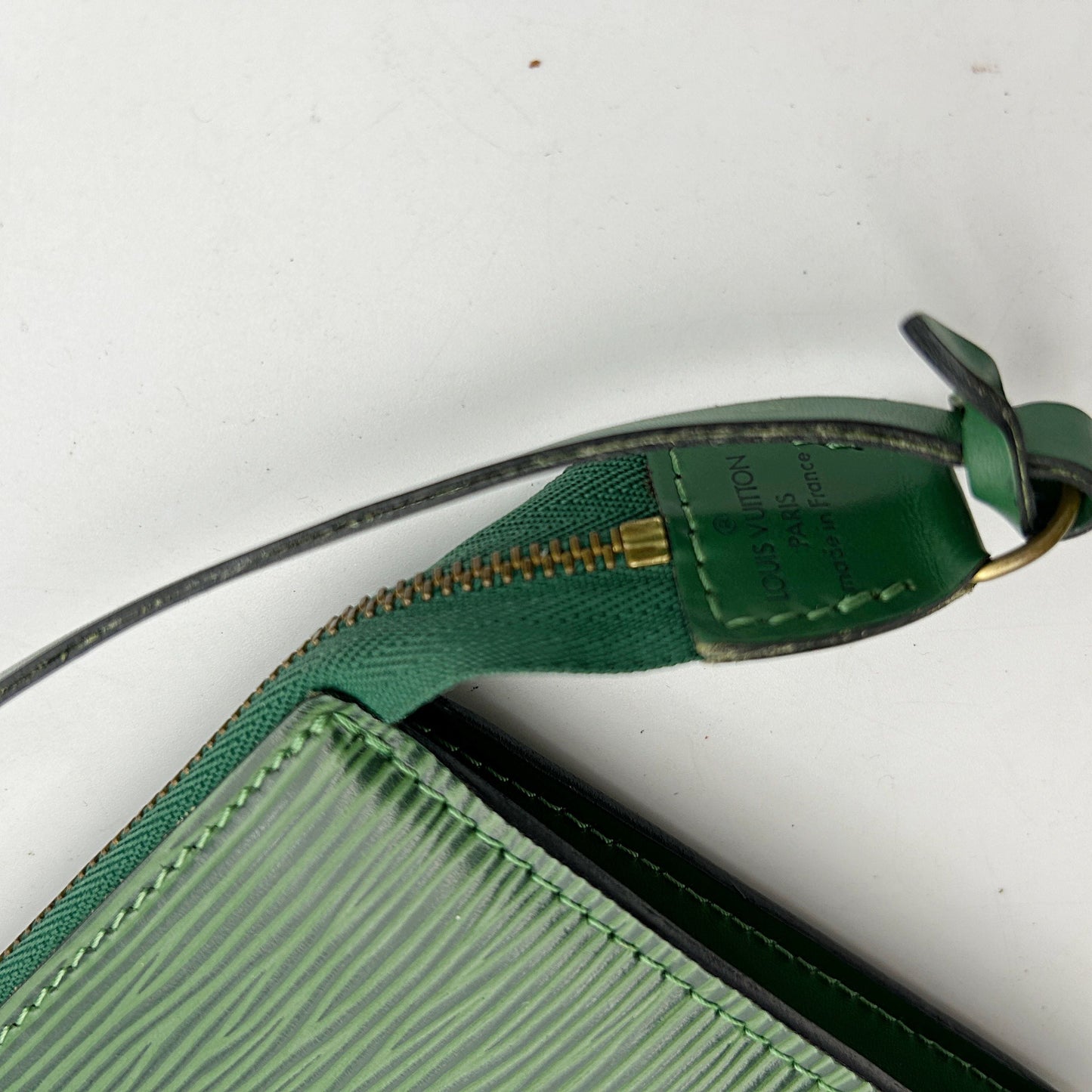 Louis Vuitton Epi Leather Pochette Accessoires Vintage - Green Shoulder Bags, Handbags lv8826ej