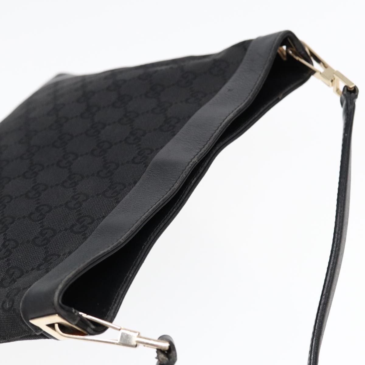 GUCCI GG Canvas Shoulder Bag Black Gold 33900 Auth 85998
