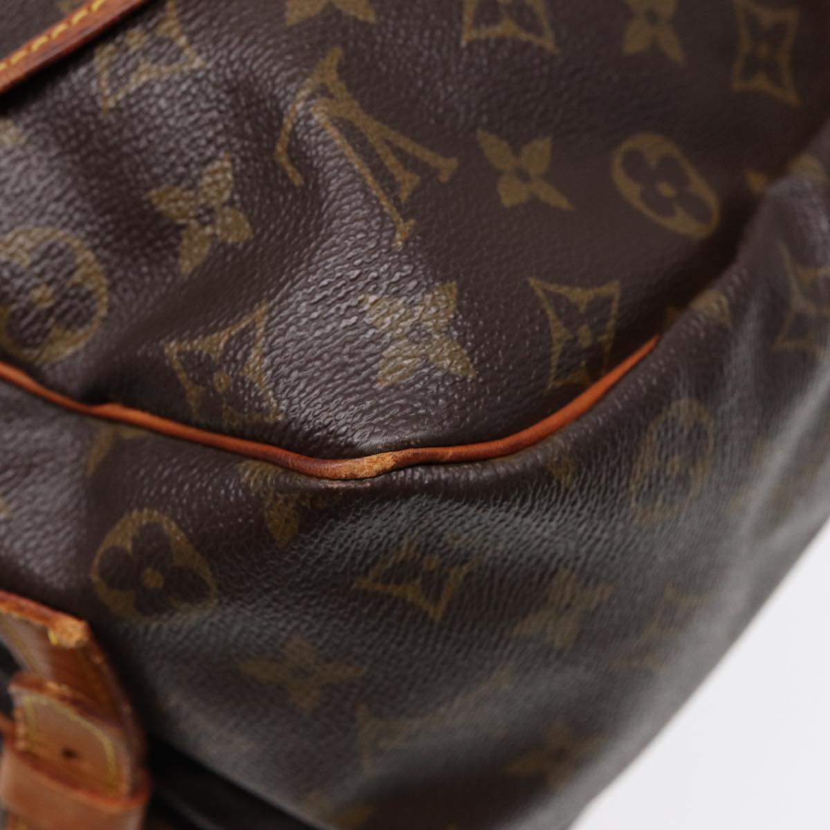 LOUIS VUITTON Monogram Saumur 35 Shoulder Bag M42254 LV Auth 86091