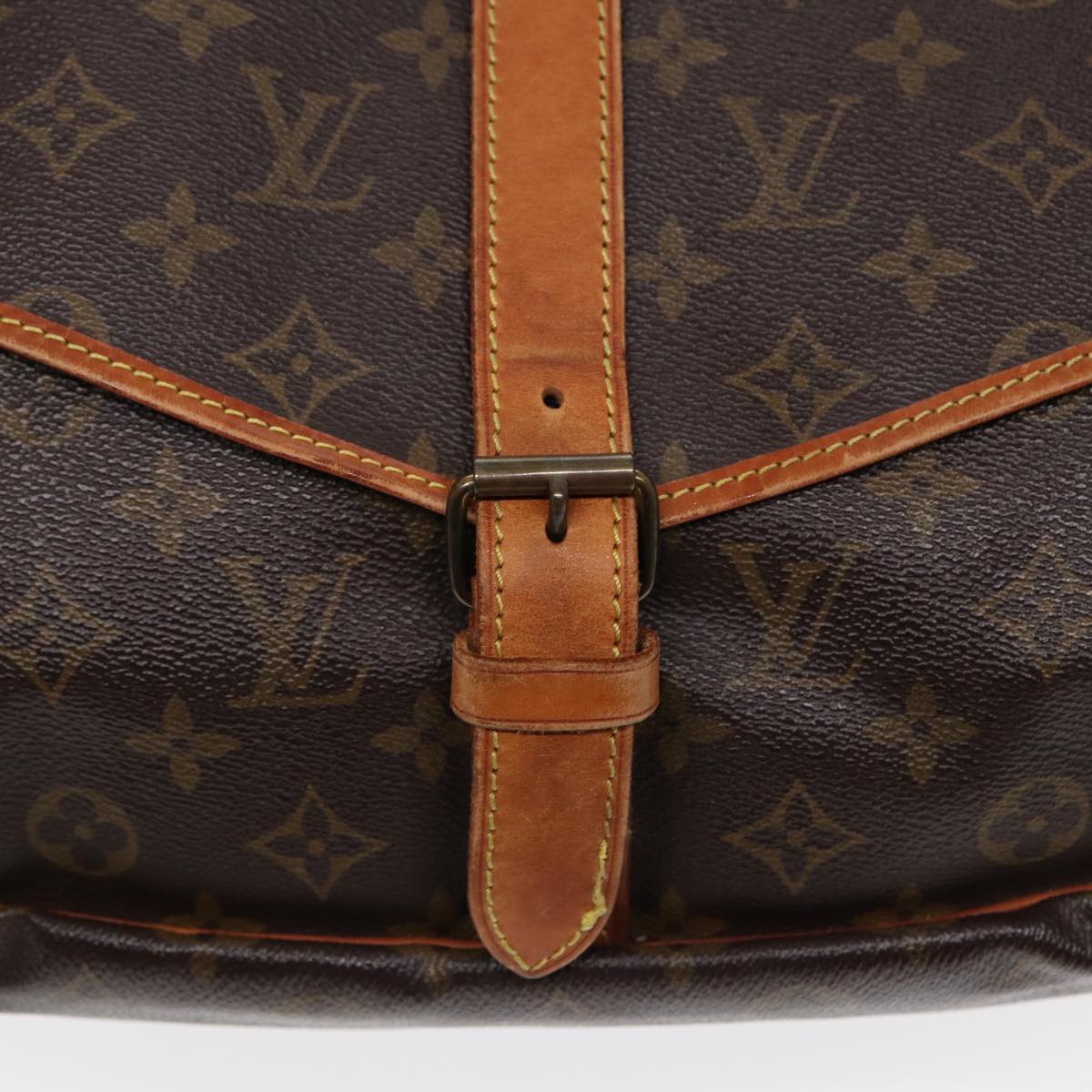 LOUIS VUITTON Monogram Saumur 35 Shoulder Bag M42254 LV Auth 86091