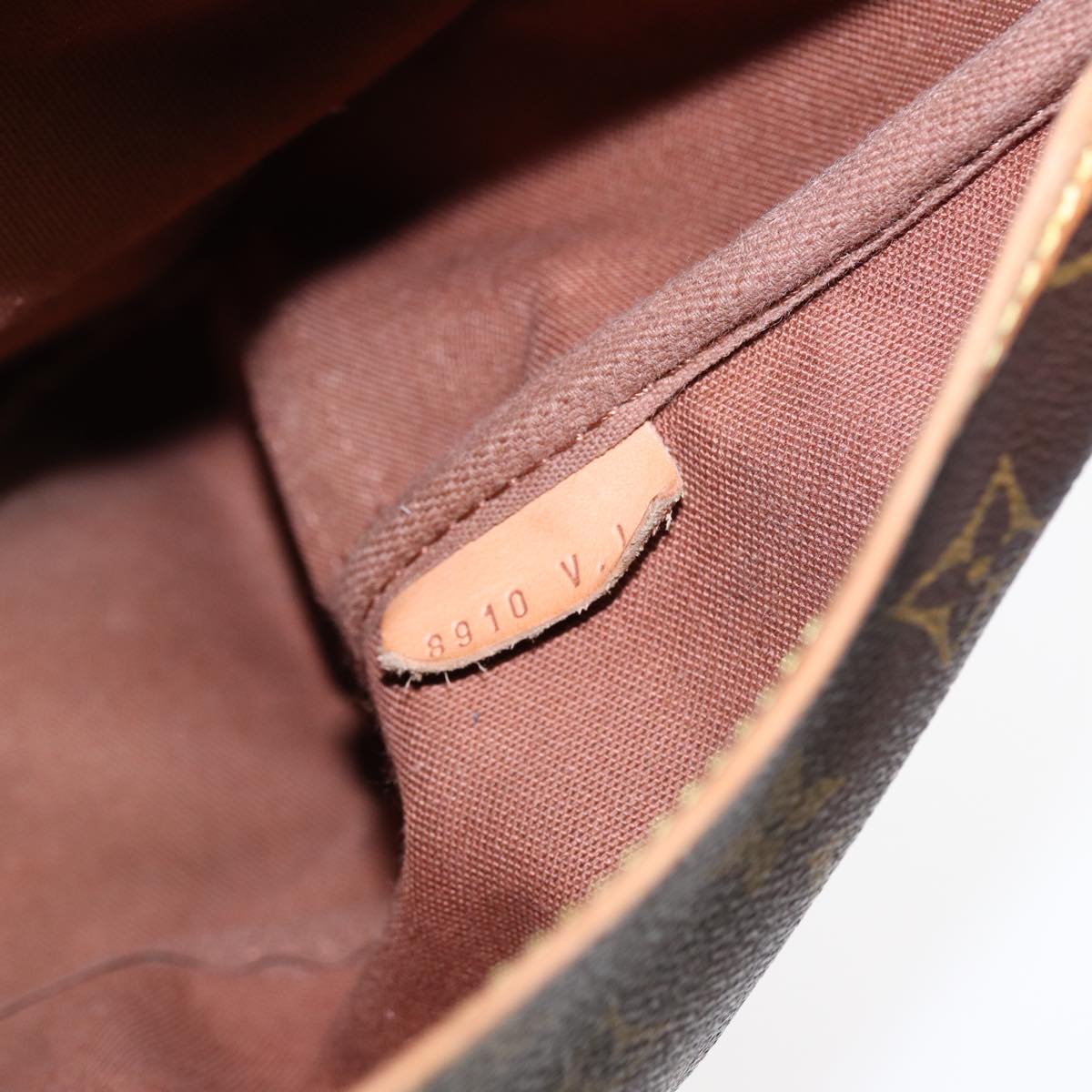 LOUIS VUITTON Monogram Saumur 35 Shoulder Bag M42254 LV Auth 86091