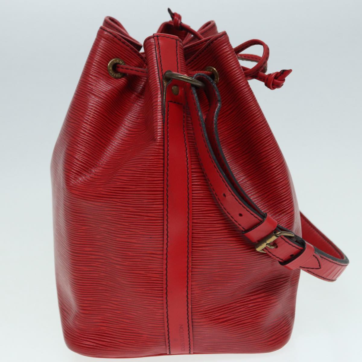LOUIS VUITTON Epi Petit Noe Shoulder Bag Red M44107 LV Auth 86578