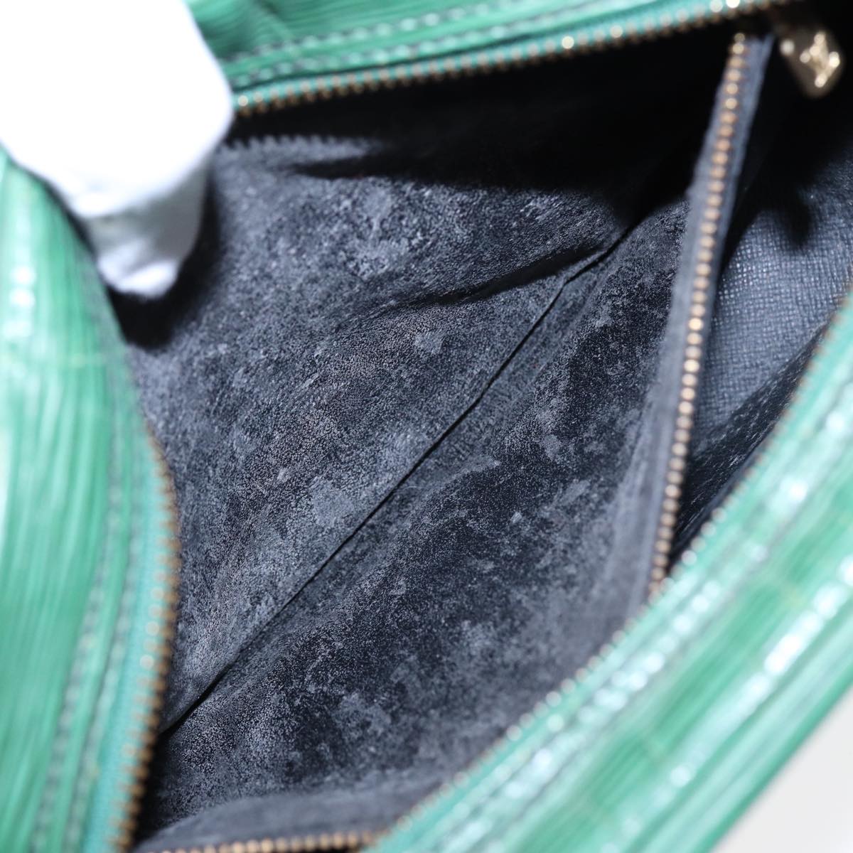 LOUIS VUITTON Epi Jeune Fille MM Shoulder Bag Green M52154 LV Auth 86819