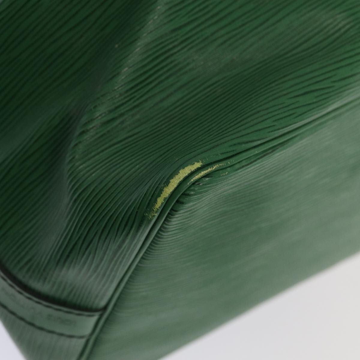 LOUIS VUITTON Epi Petit Noe Shoulder Bag Green M44102 LV Auth 86849