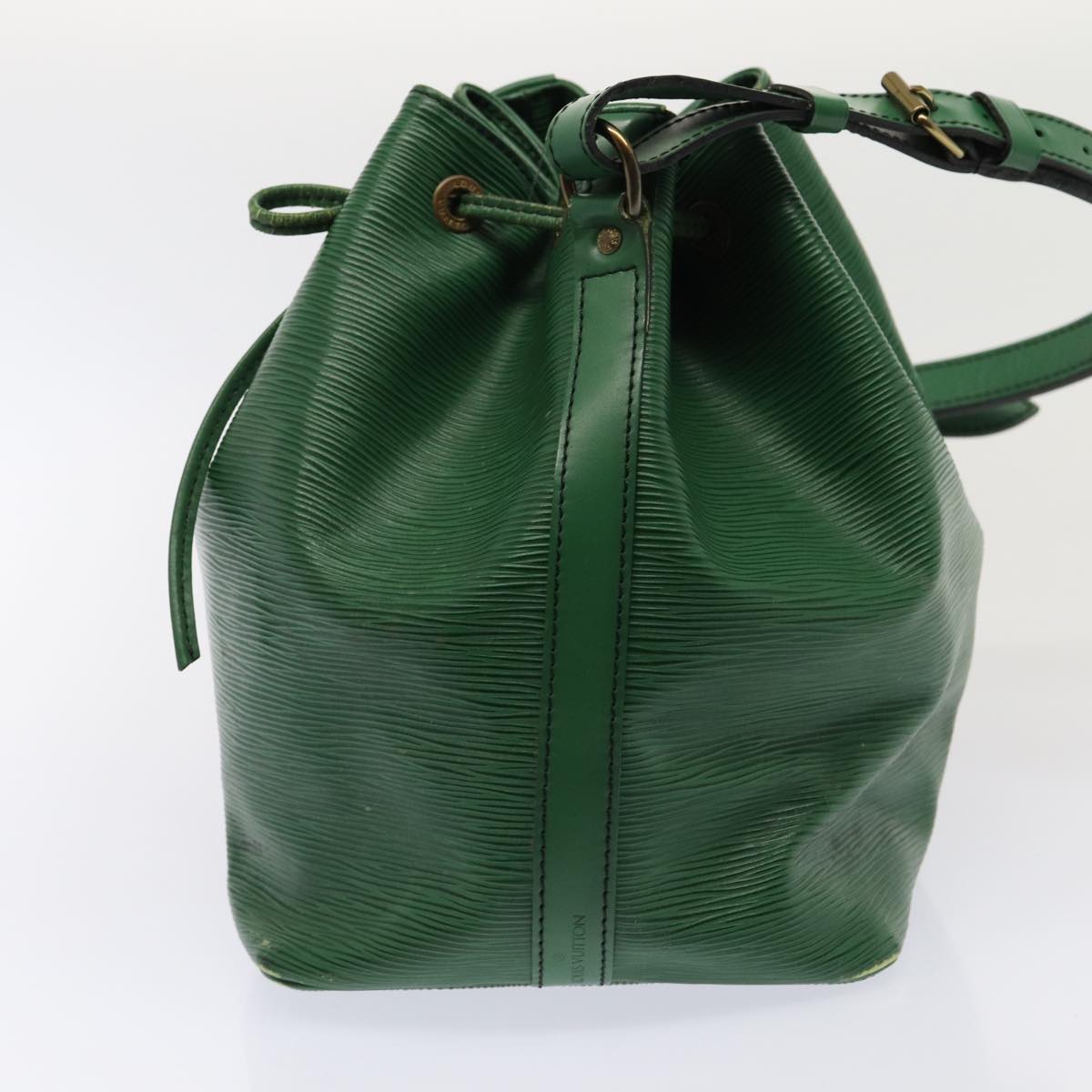 LOUIS VUITTON Epi Petit Noe Shoulder Bag Green M44102 LV Auth 86849