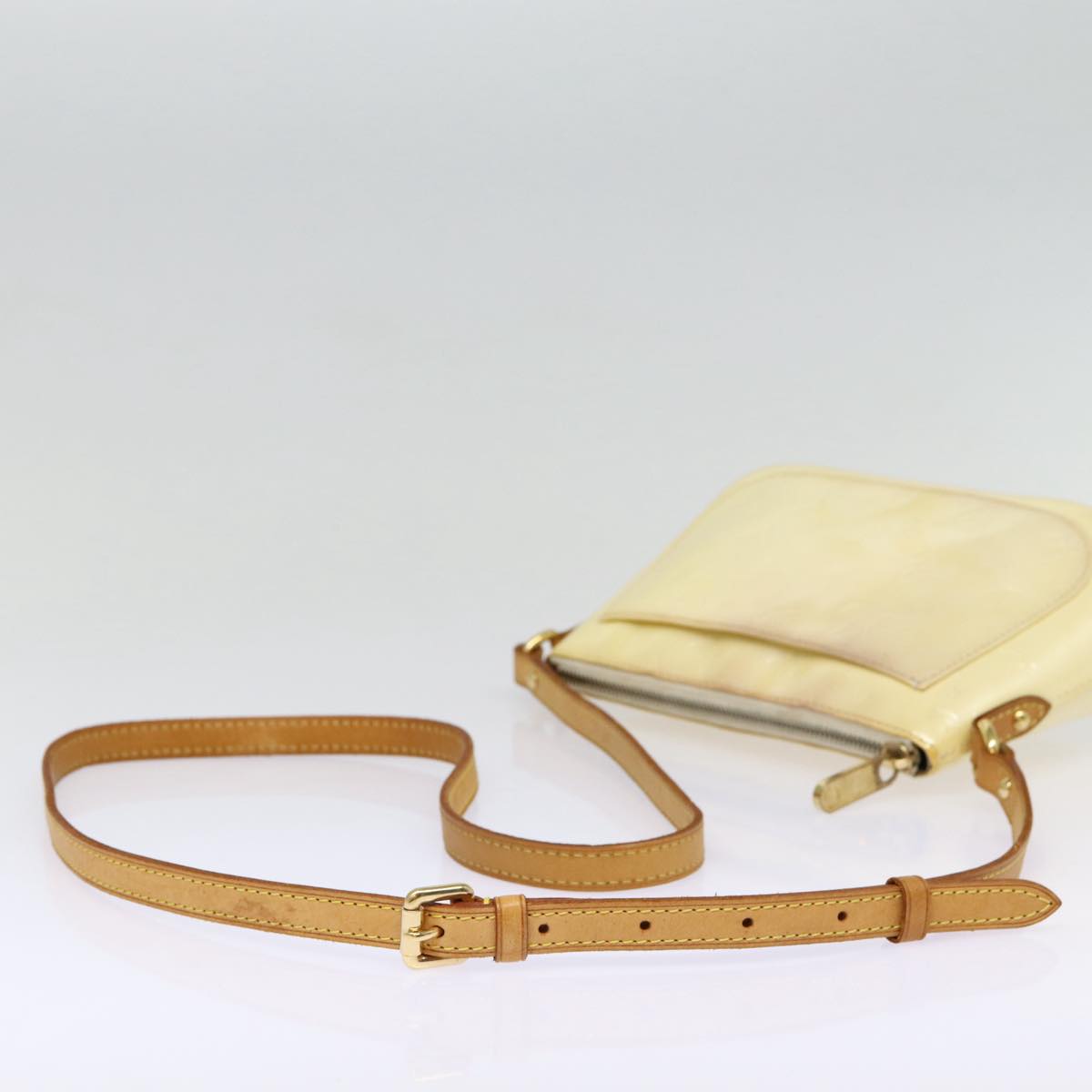 LOUIS VUITTON Monogram Vernis Minna Street Shoulder Bag Perle M91509 Auth 87870