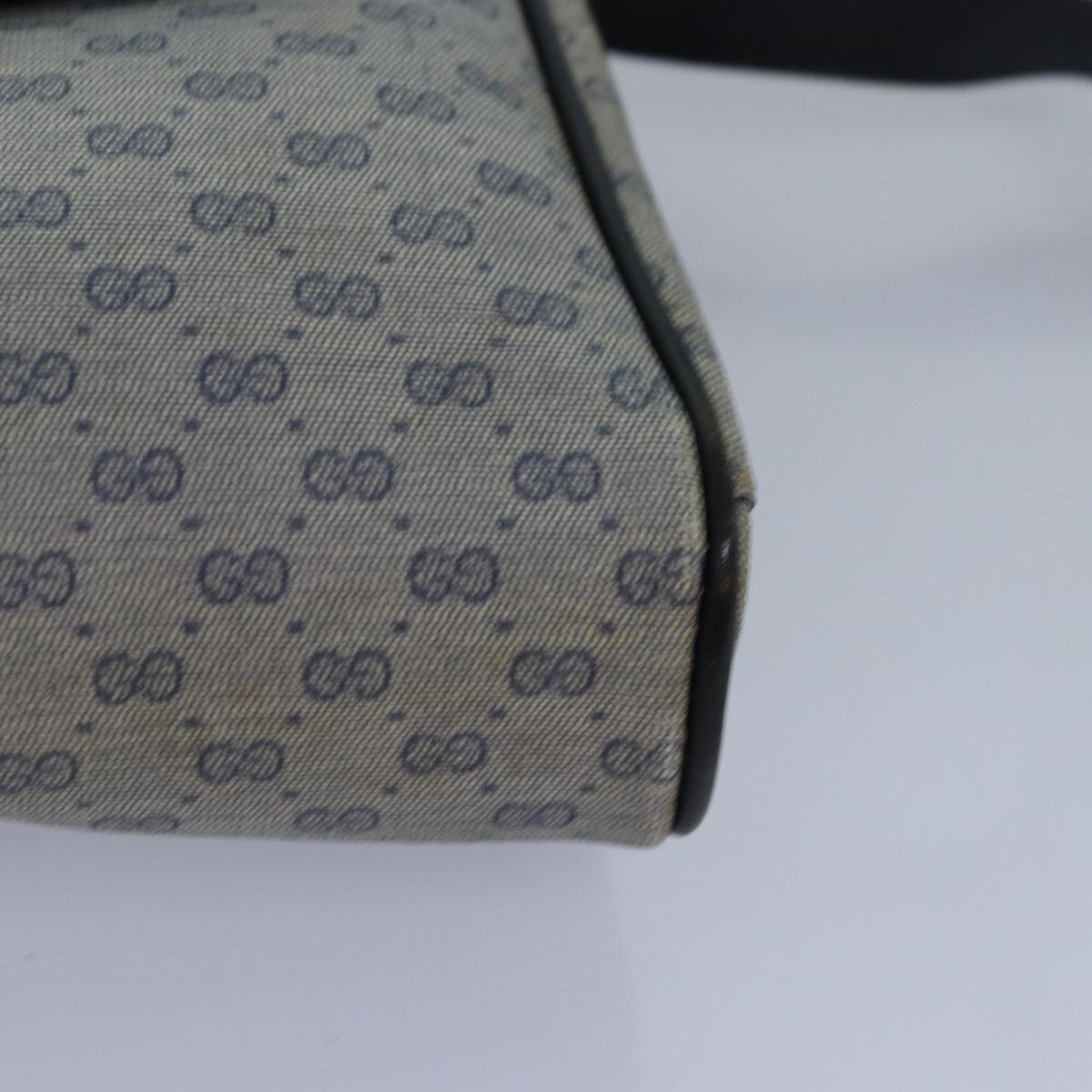 GUCCI Micro GG Supreme Shoulder Bag PVC Navy Gold Auth 88596
