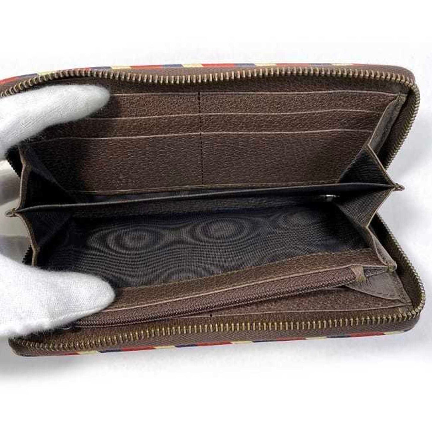 GUCCI Zip around Wallet