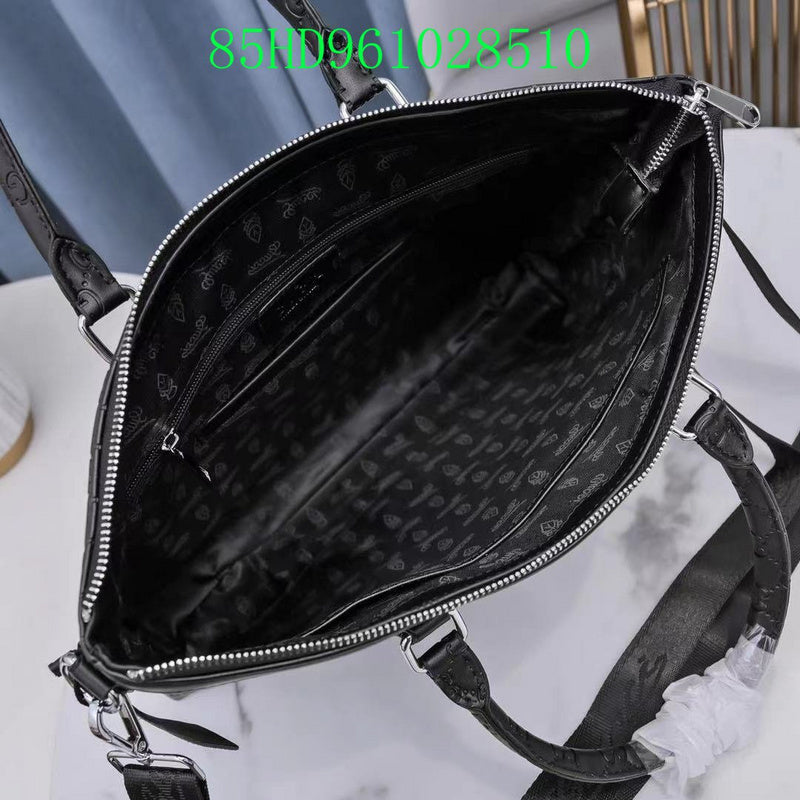 Gucci Bags - The Tote 938