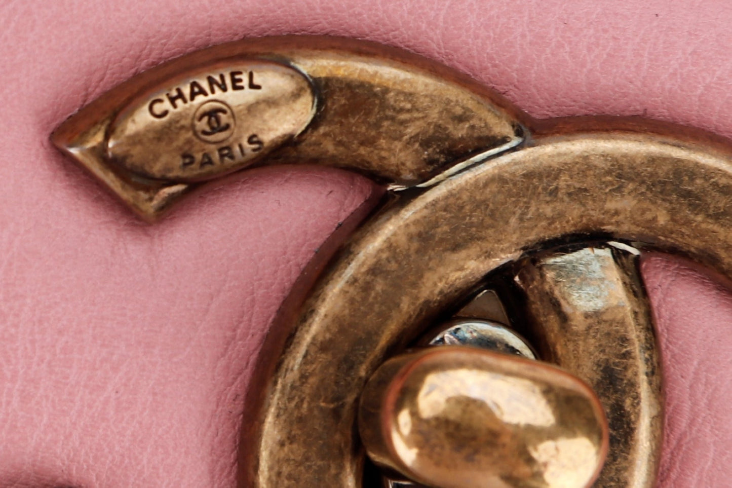 Chanel Quilted Pink Calf Leather Zippy Compartment Shoulder Bag (1875xxxx) width 28cm, Gold Chain, with & Dust Cover