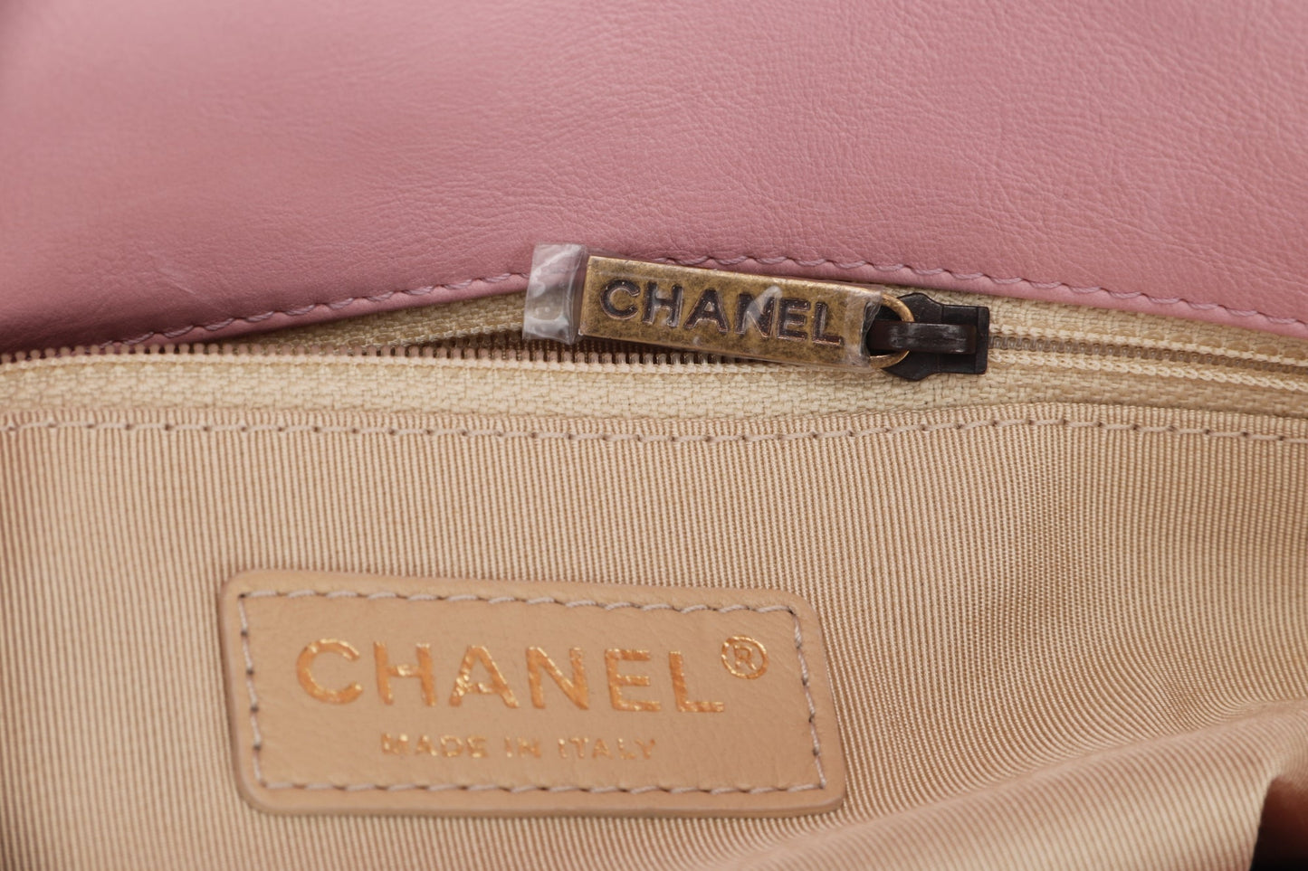 Chanel Quilted Pink Calf Leather Zippy Compartment Shoulder Bag (1875xxxx) width 28cm, Gold Chain, with & Dust Cover