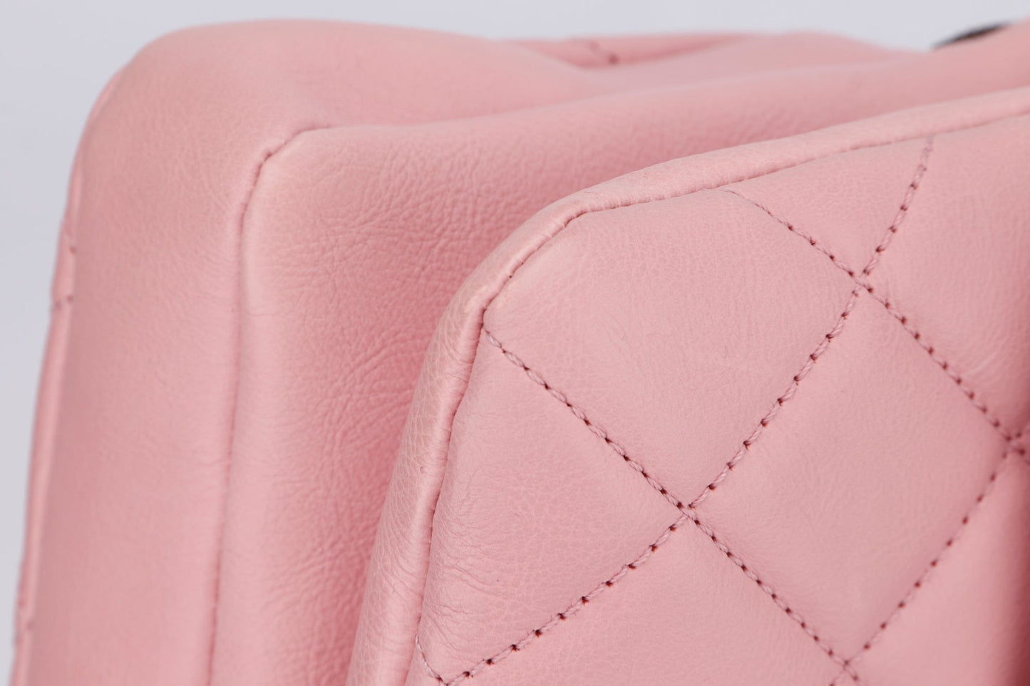 Chanel Quilted Pink Calf Leather Zippy Compartment Shoulder Bag (1875xxxx) width 28cm, Gold Chain, with & Dust Cover