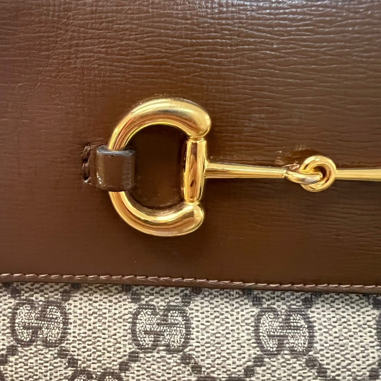 Crossbody Luxury Designer By Gucci Size: Small