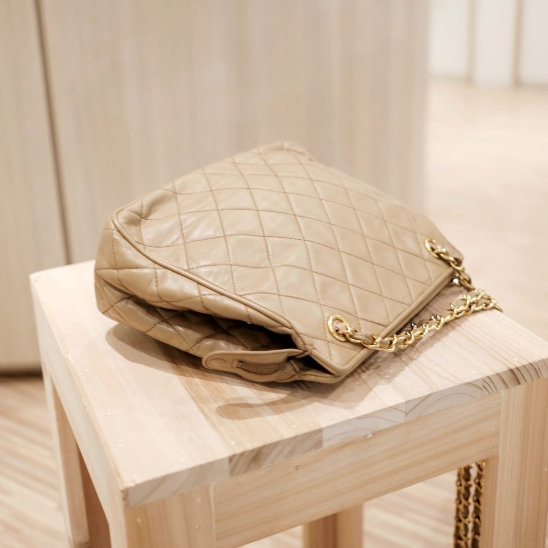 Chanel vintage chestnut gold chain shoulder bag