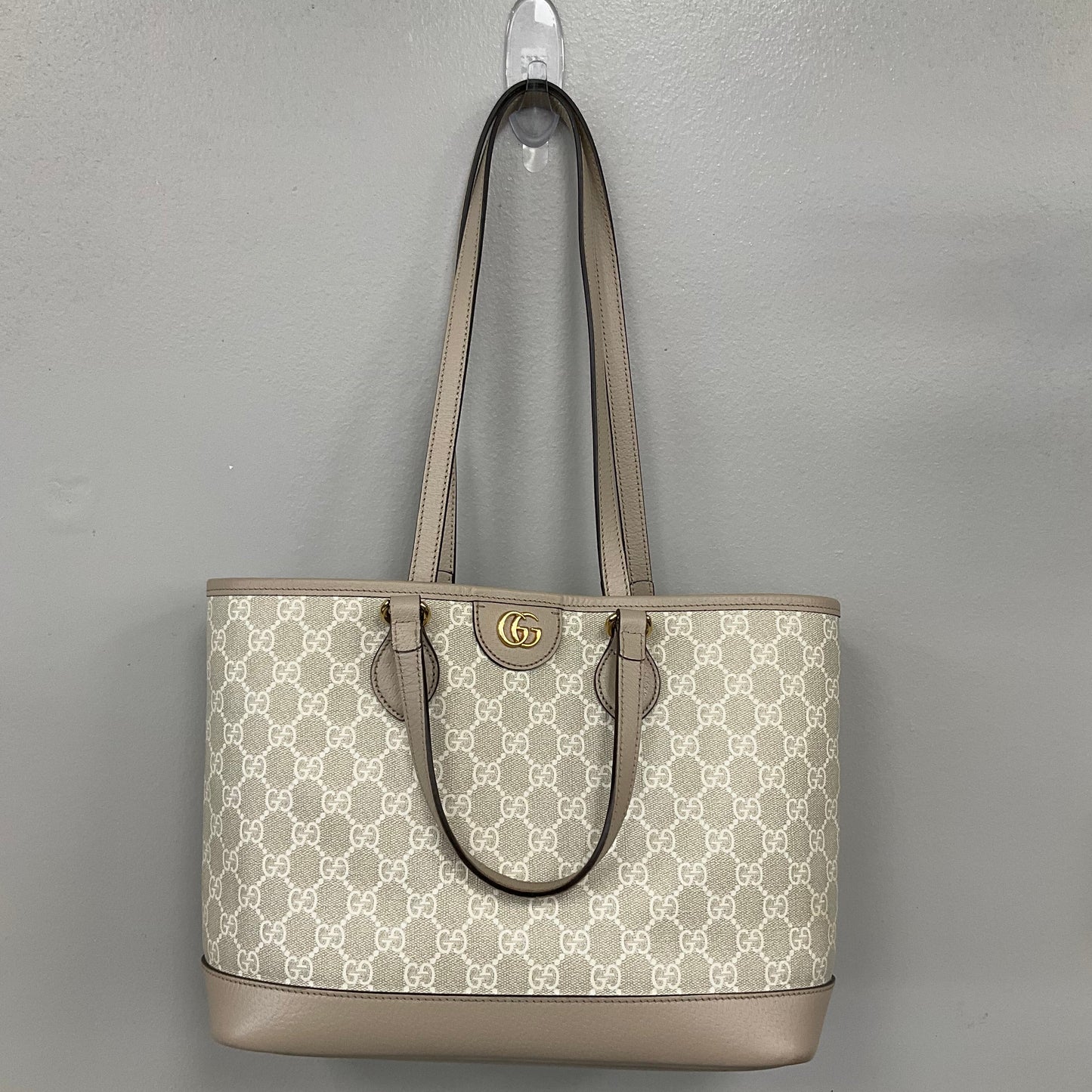 Handbag Luxury Designer By Gucci In Cream, Size:Medium