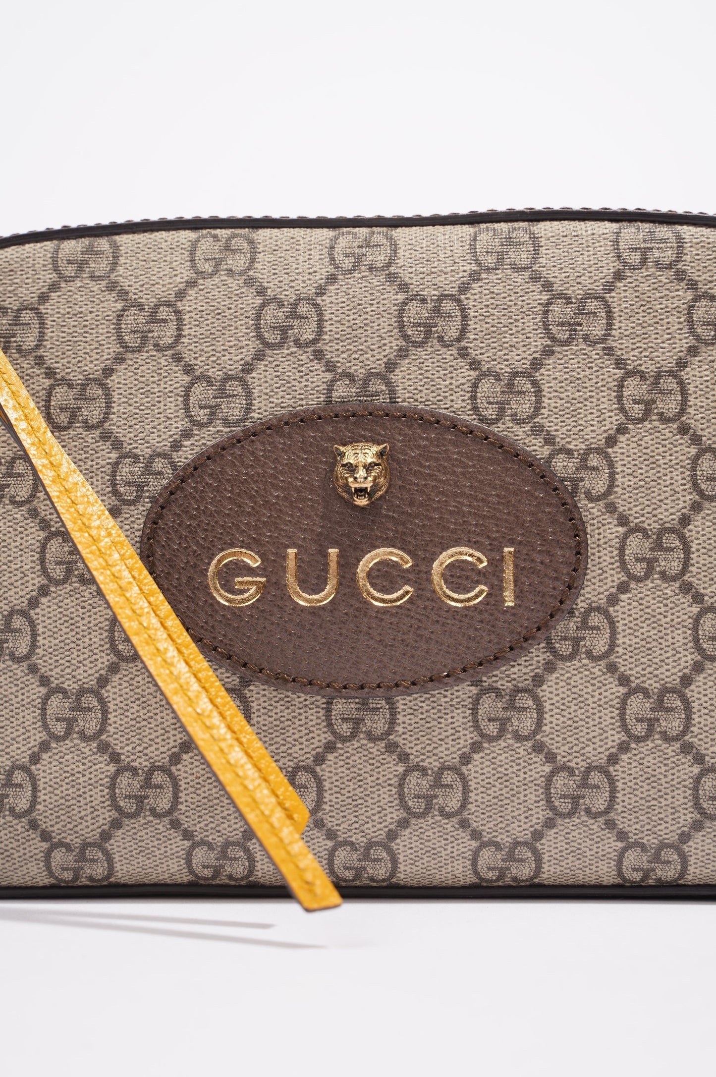 Gucci Womens Neo Vintage GG Supreme Messenger Bag Beige