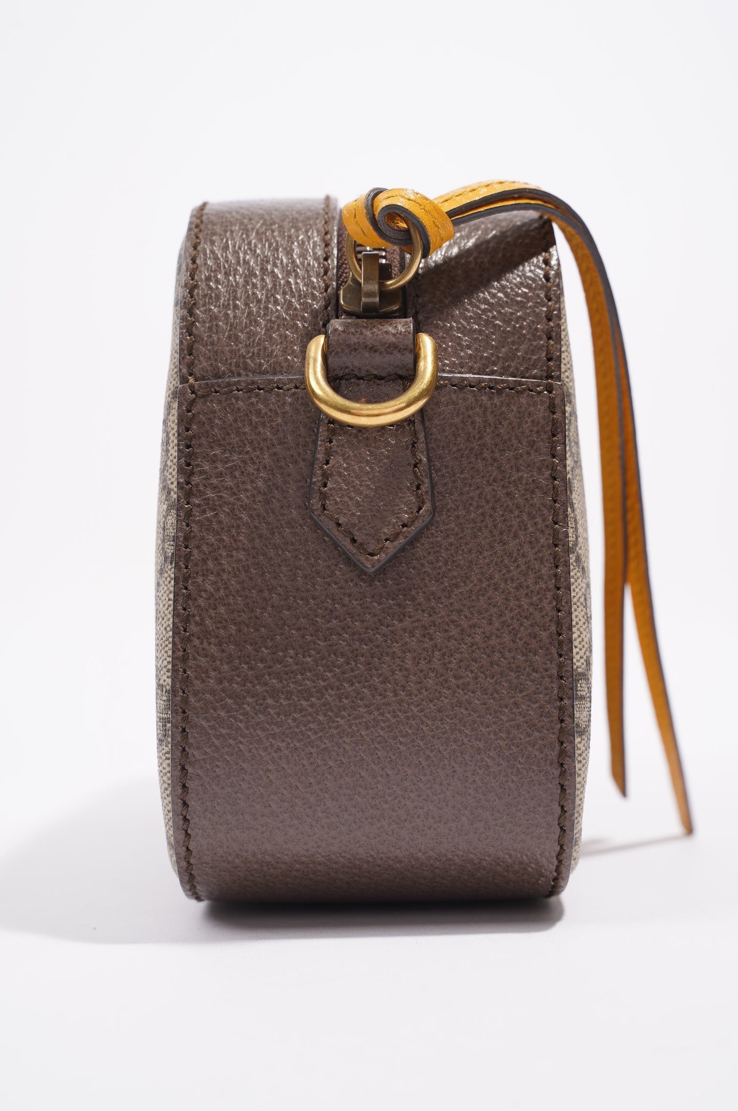 Gucci Womens Neo Vintage GG Supreme Messenger Bag Beige