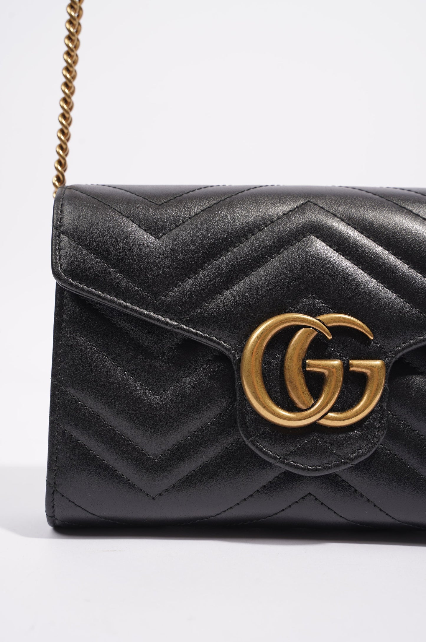 Gucci Womens Marmont Flap Black / Gold Matelasse Mini