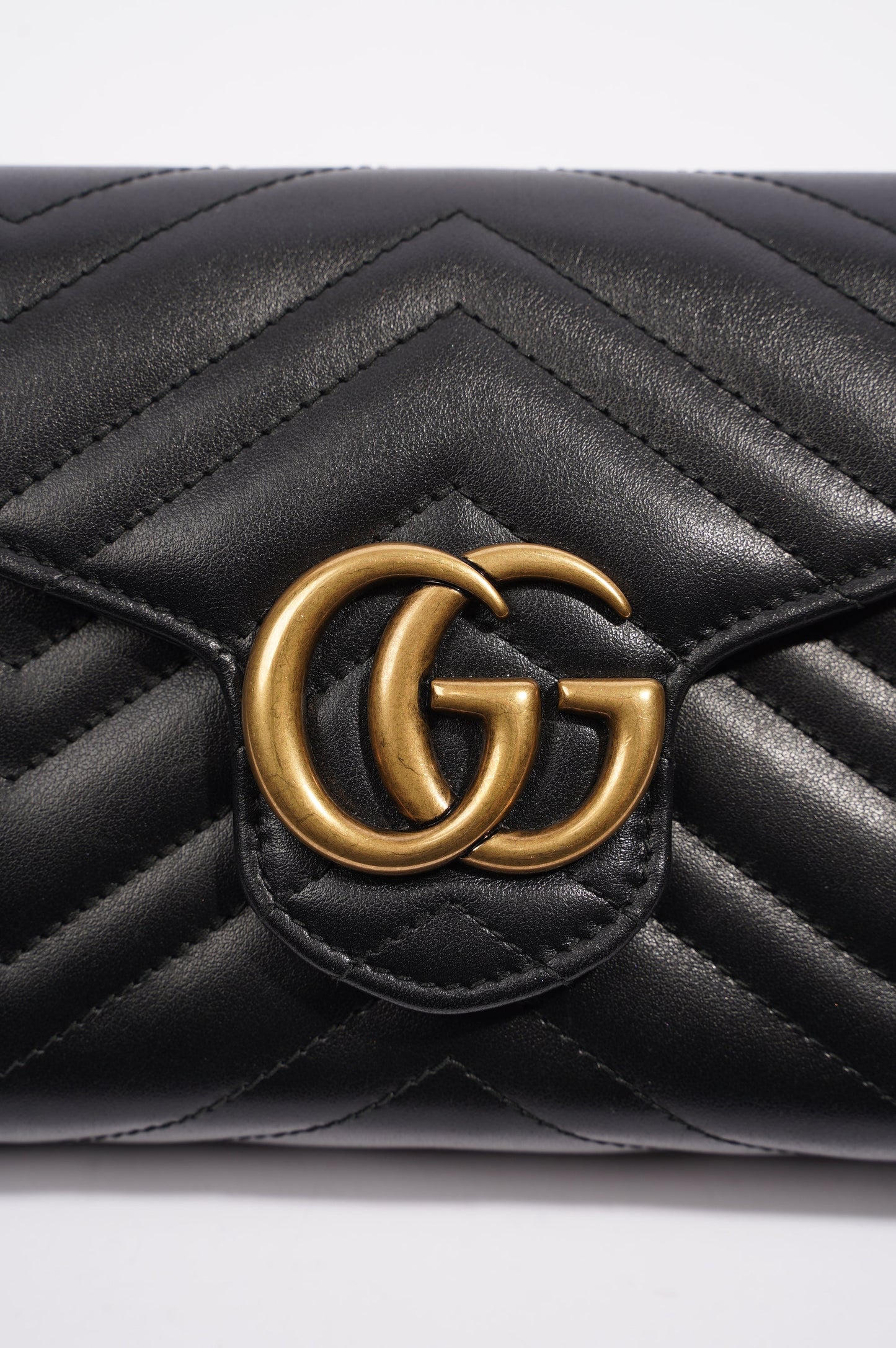 Gucci Womens Marmont Flap Black / Gold Matelasse Mini