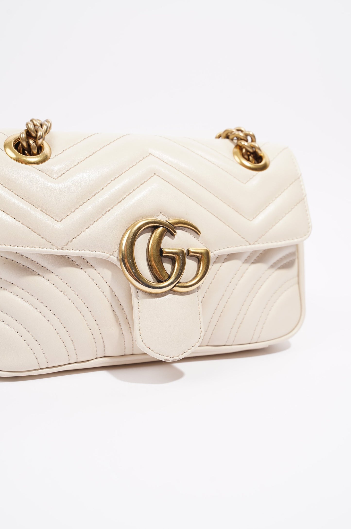 Gucci Womens Marmont Flap White Matelasse Mini