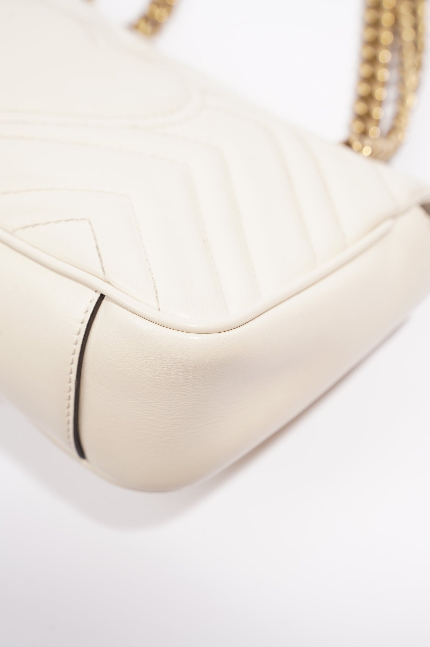 Gucci Womens Marmont Flap White Matelasse Mini