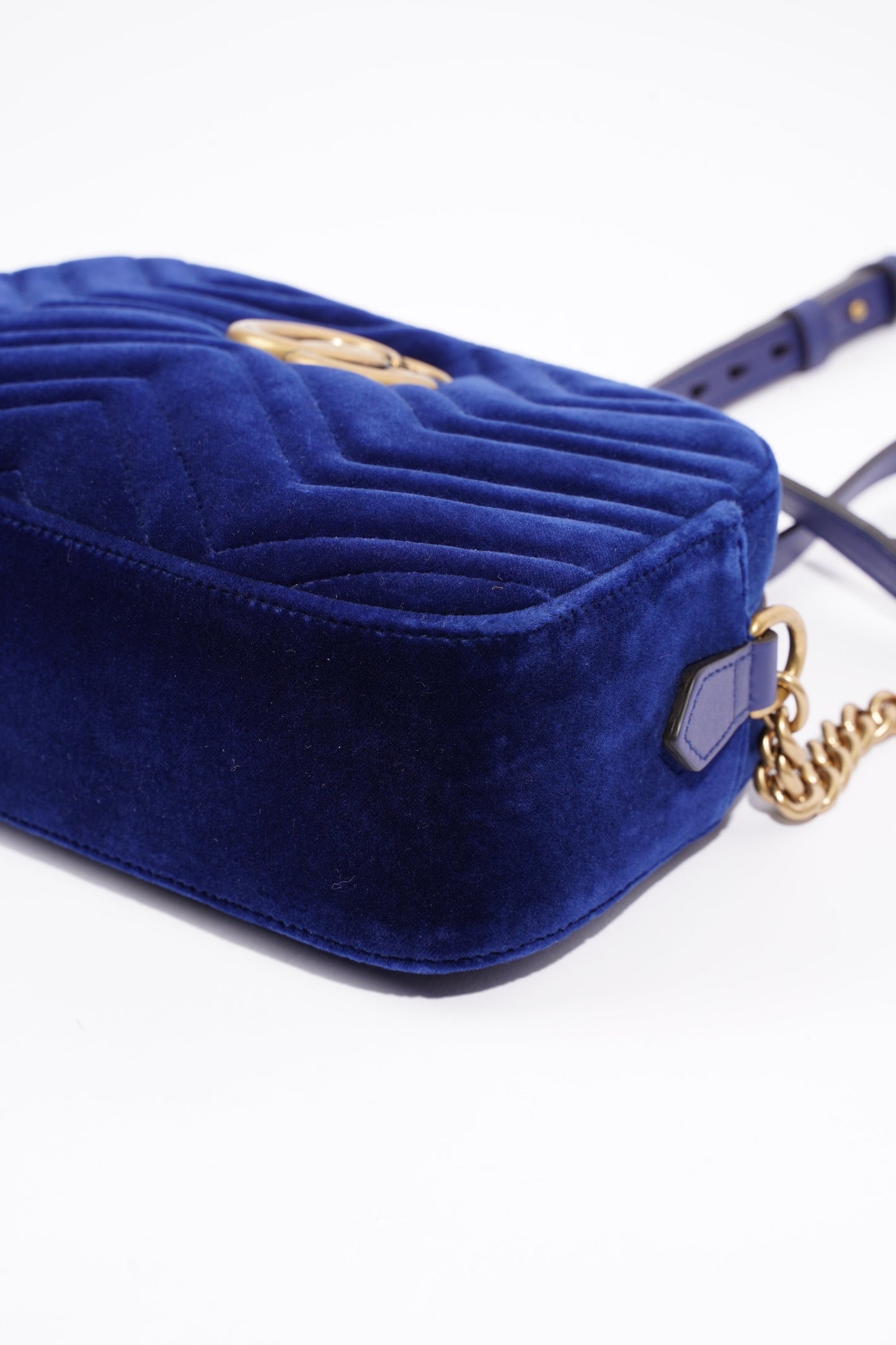 Gucci Womens Matelasse GG Marmont Bag Blue Velvet Small