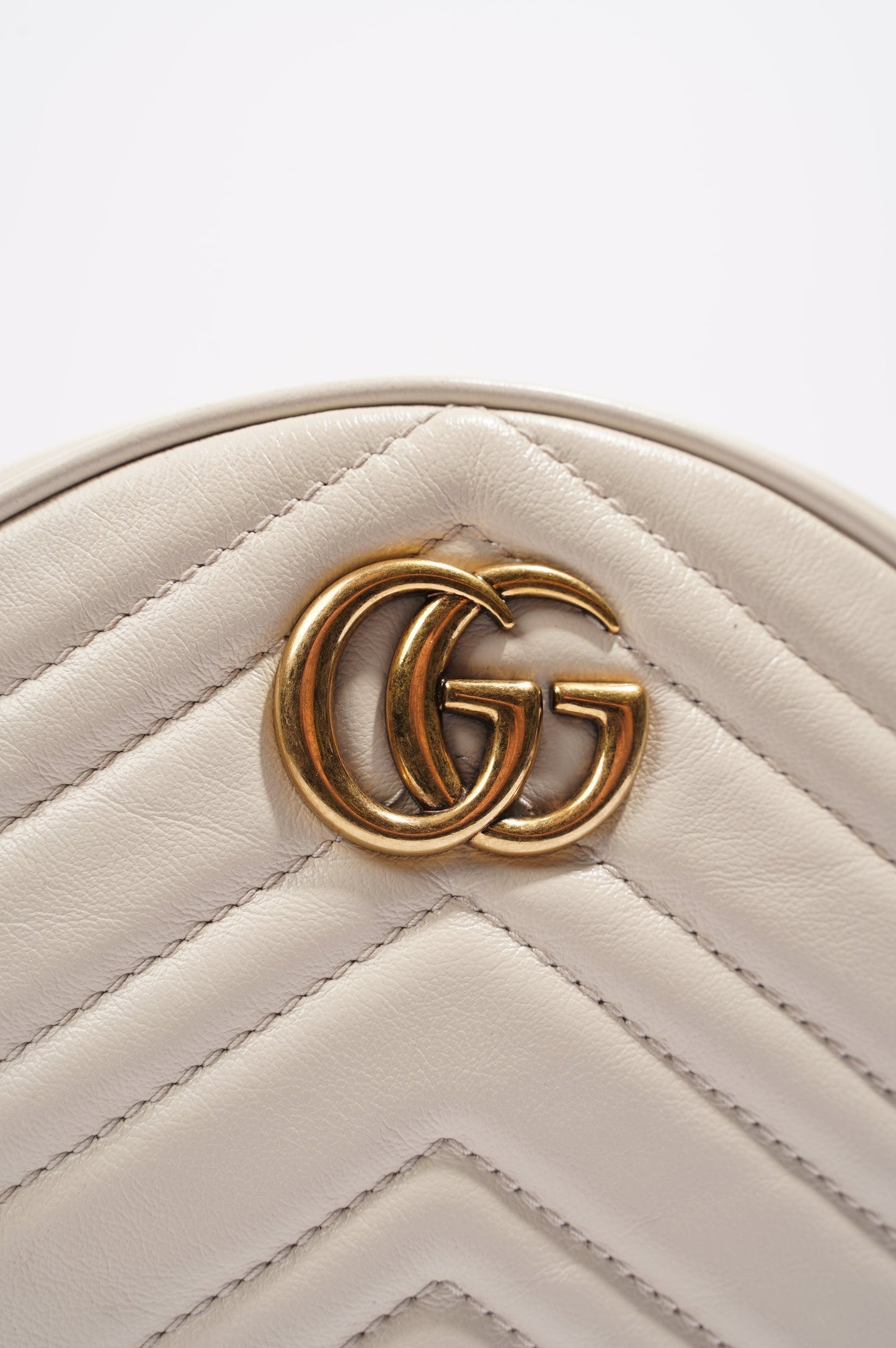 Gucci Womens Marmont Round Bag White / Gold