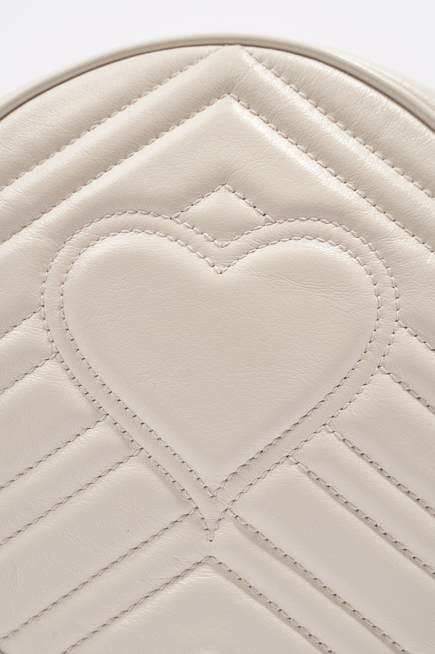 Gucci Womens Marmont Round Bag White / Gold
