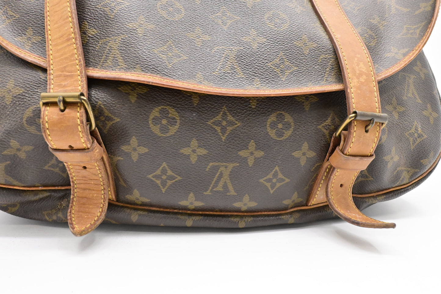 Louis Vuitton Saumur 43 in Monogram Canvas