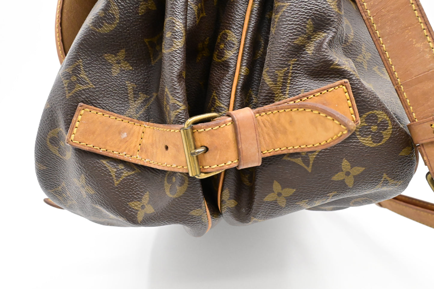 Louis Vuitton Saumur 43 in Monogram Canvas