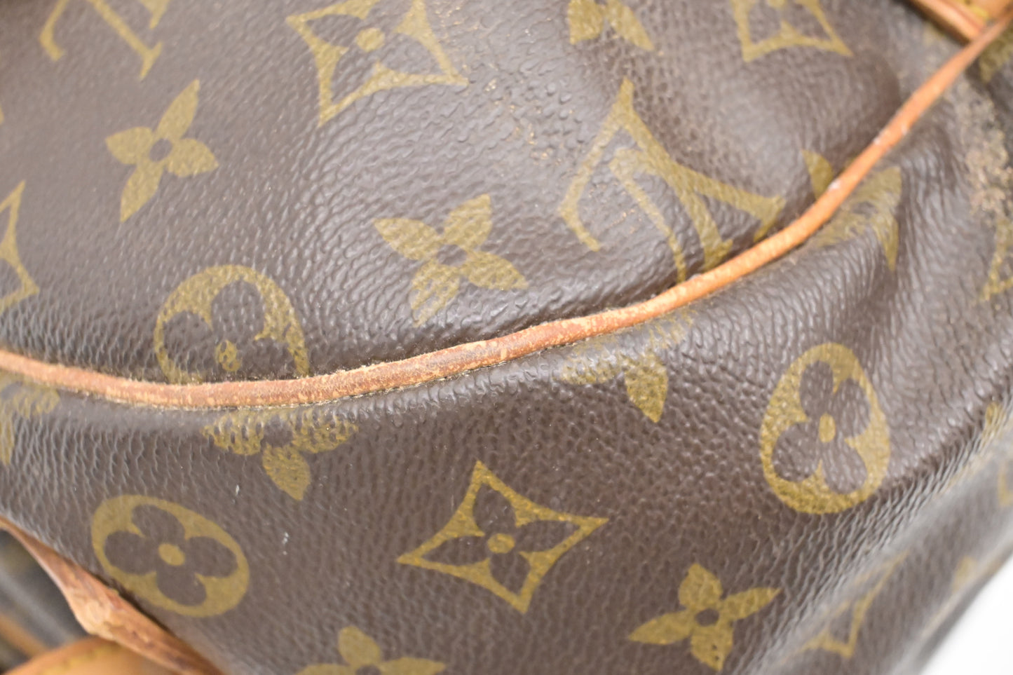 Louis Vuitton Saumur 43 in Monogram Canvas