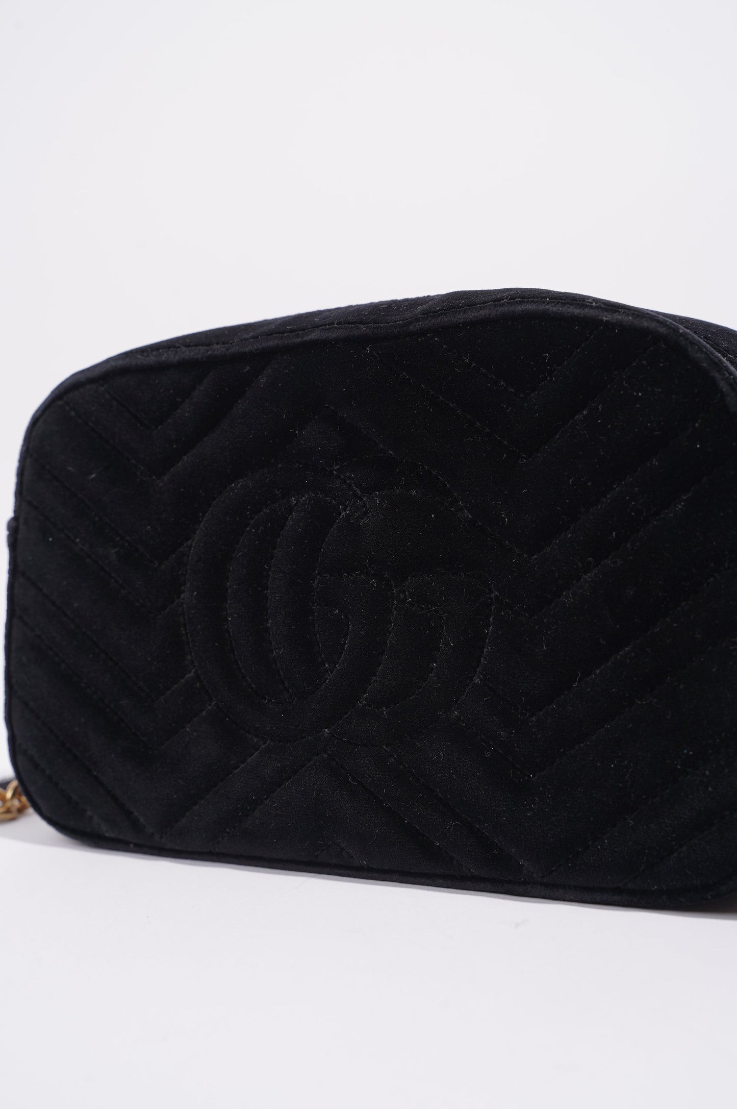 Gucci Womens GG Marmont Zip Bag Black Velvet Small