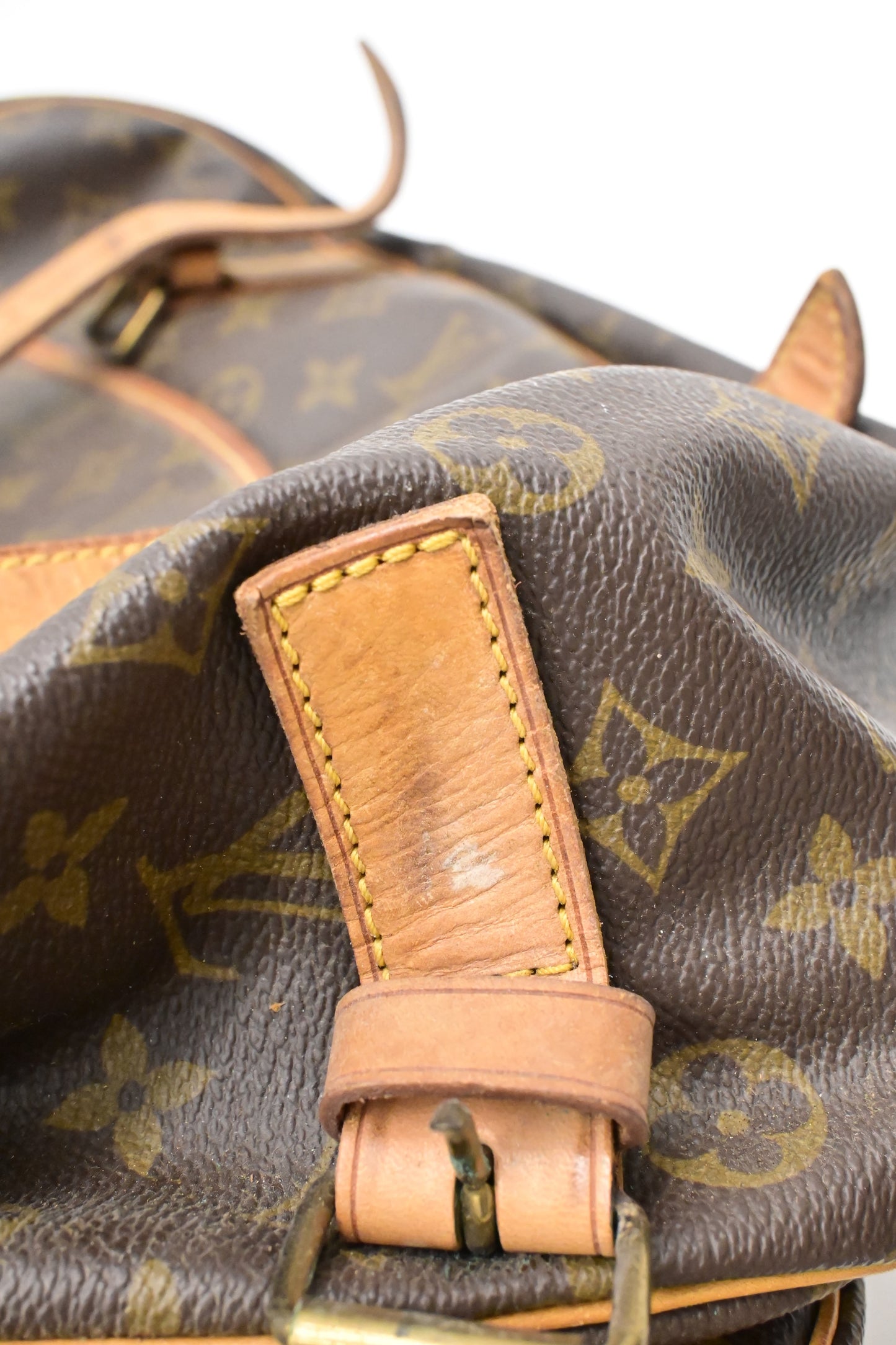 Louis Vuitton Saumur 43 in Monogram Canvas