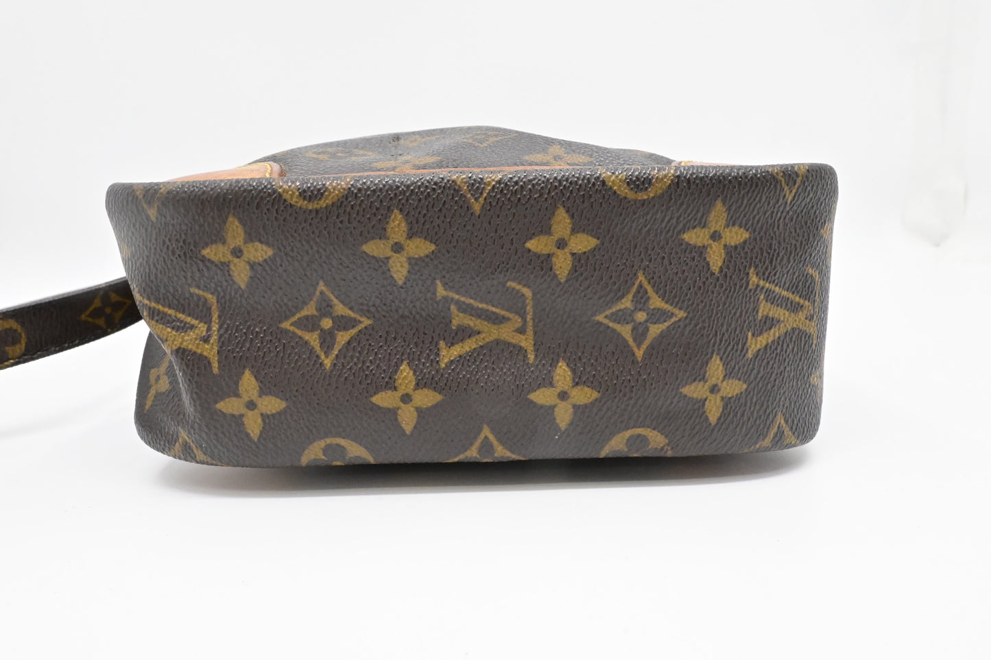 Louis Vuitton Danube MM in Monogram Canvas