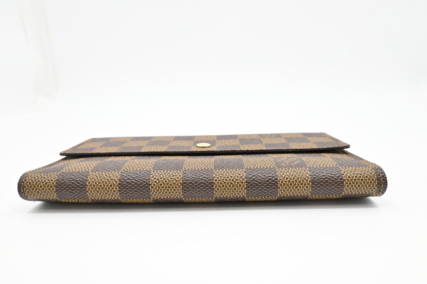 Louis Vuitton International Wallet in Damier Ebene Canvas