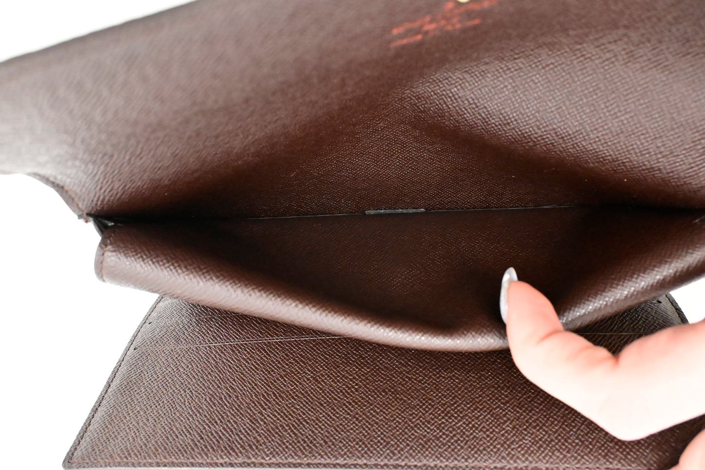 Louis Vuitton International Wallet in Damier Ebene Canvas