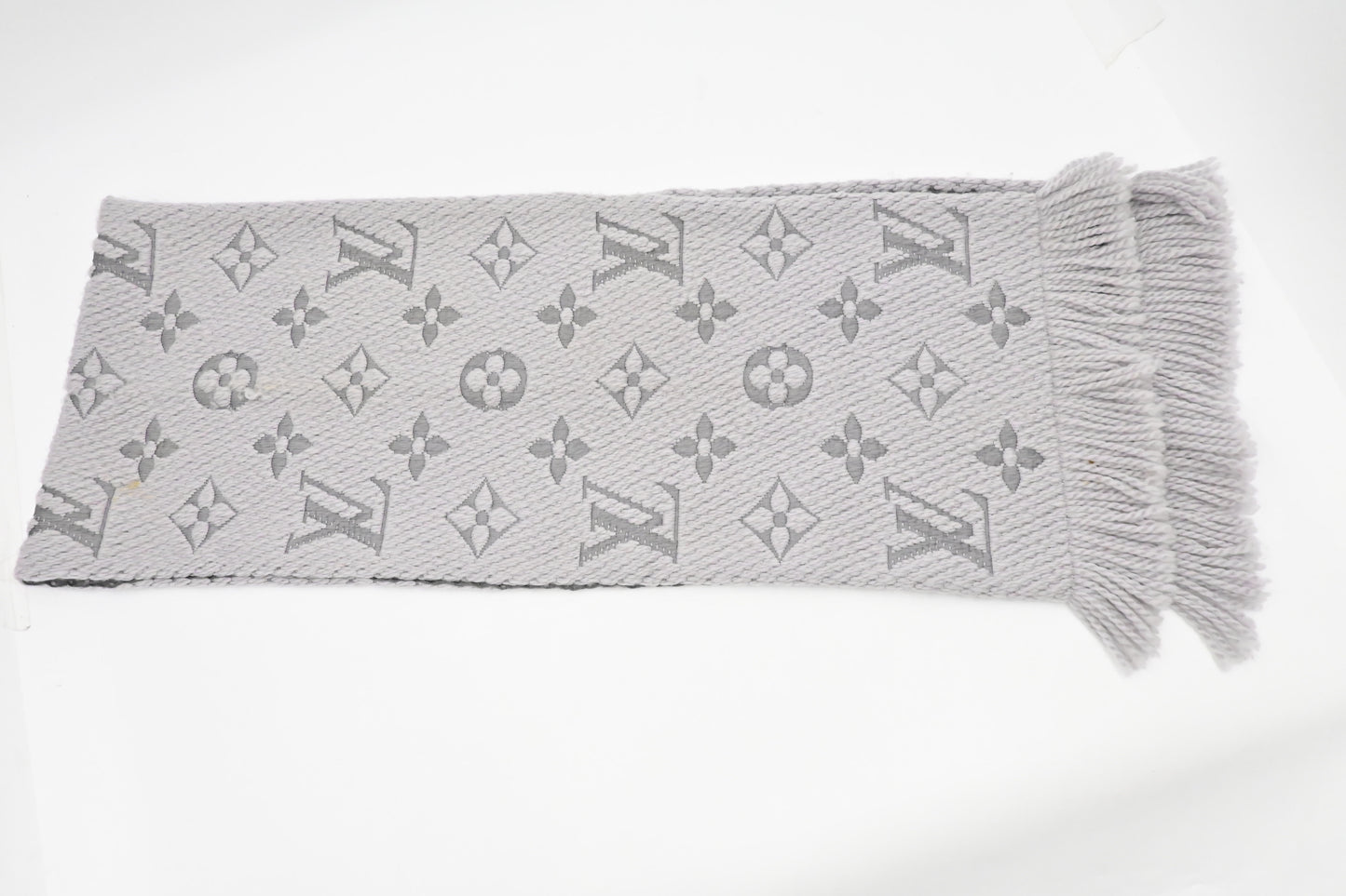 Louis Vuitton Logomania Scarf in Gray Wool and Silk