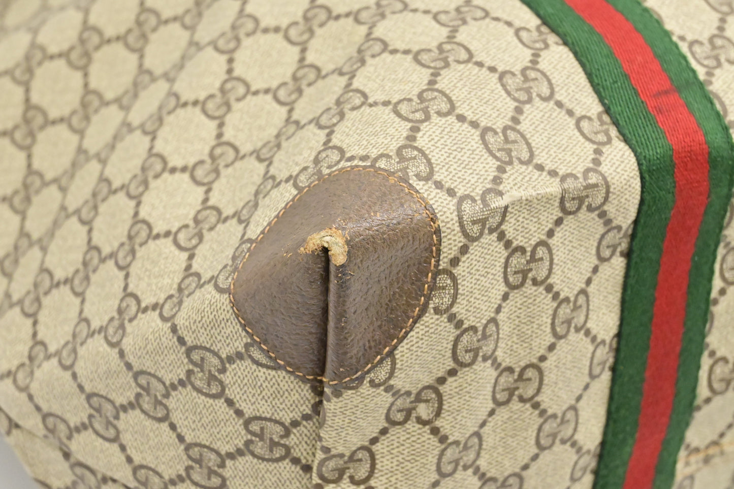 Gucci Shoulder Tote in GG Supreme Canvas