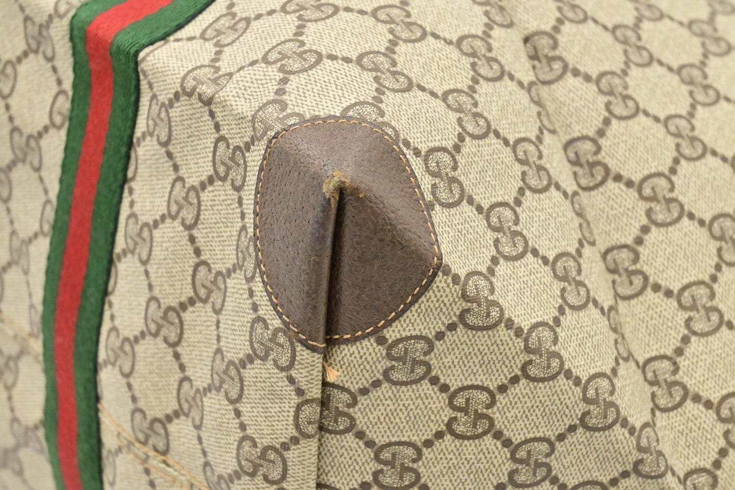Gucci Shoulder Tote in GG Supreme Canvas