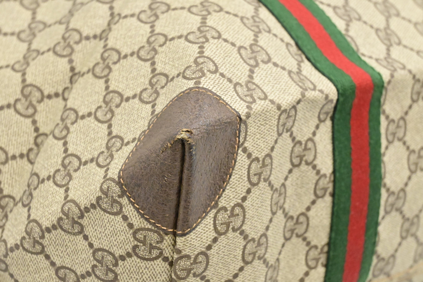 Gucci Shoulder Tote in GG Supreme Canvas