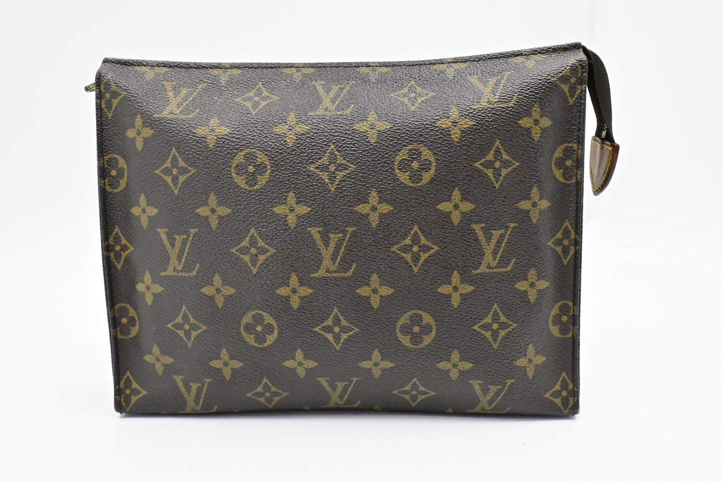 Louis Vuitton Toiletry 26 in Monogram Canvas