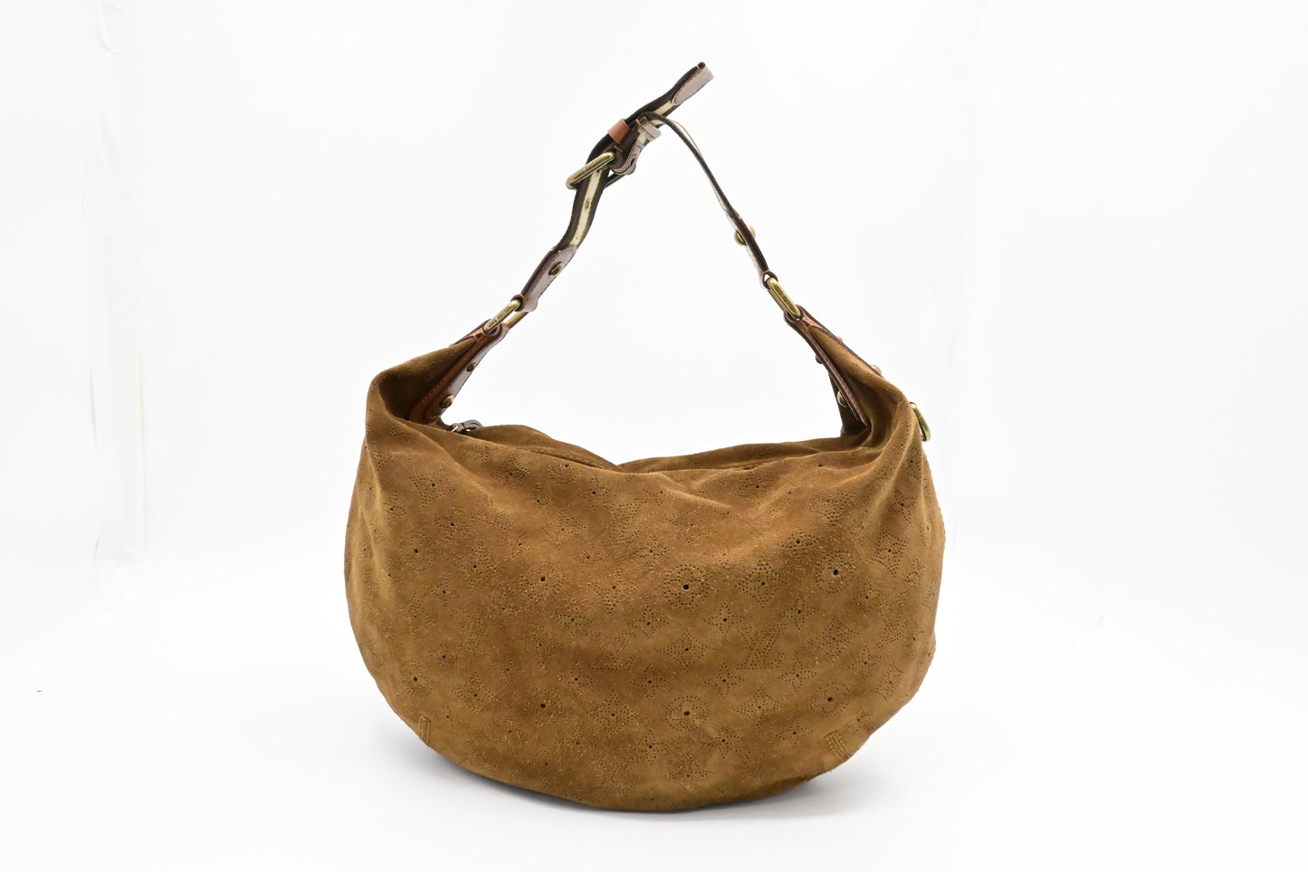 Louis Vuitton Onata GM in Brown Mahina Leather