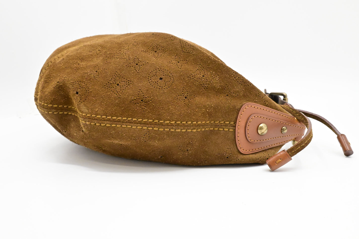 Louis Vuitton Onata GM in Brown Mahina Leather