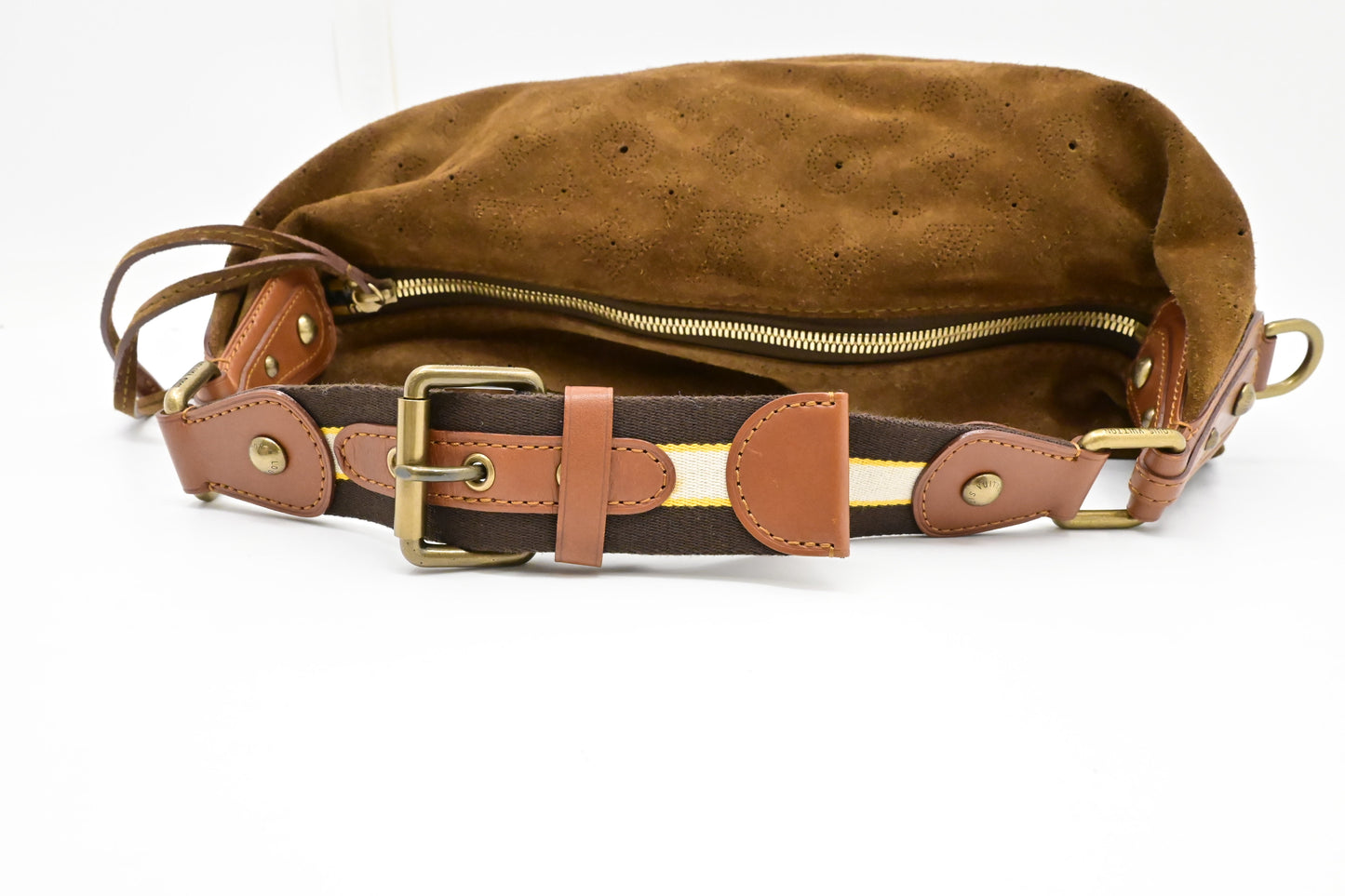 Louis Vuitton Onata GM in Brown Mahina Leather