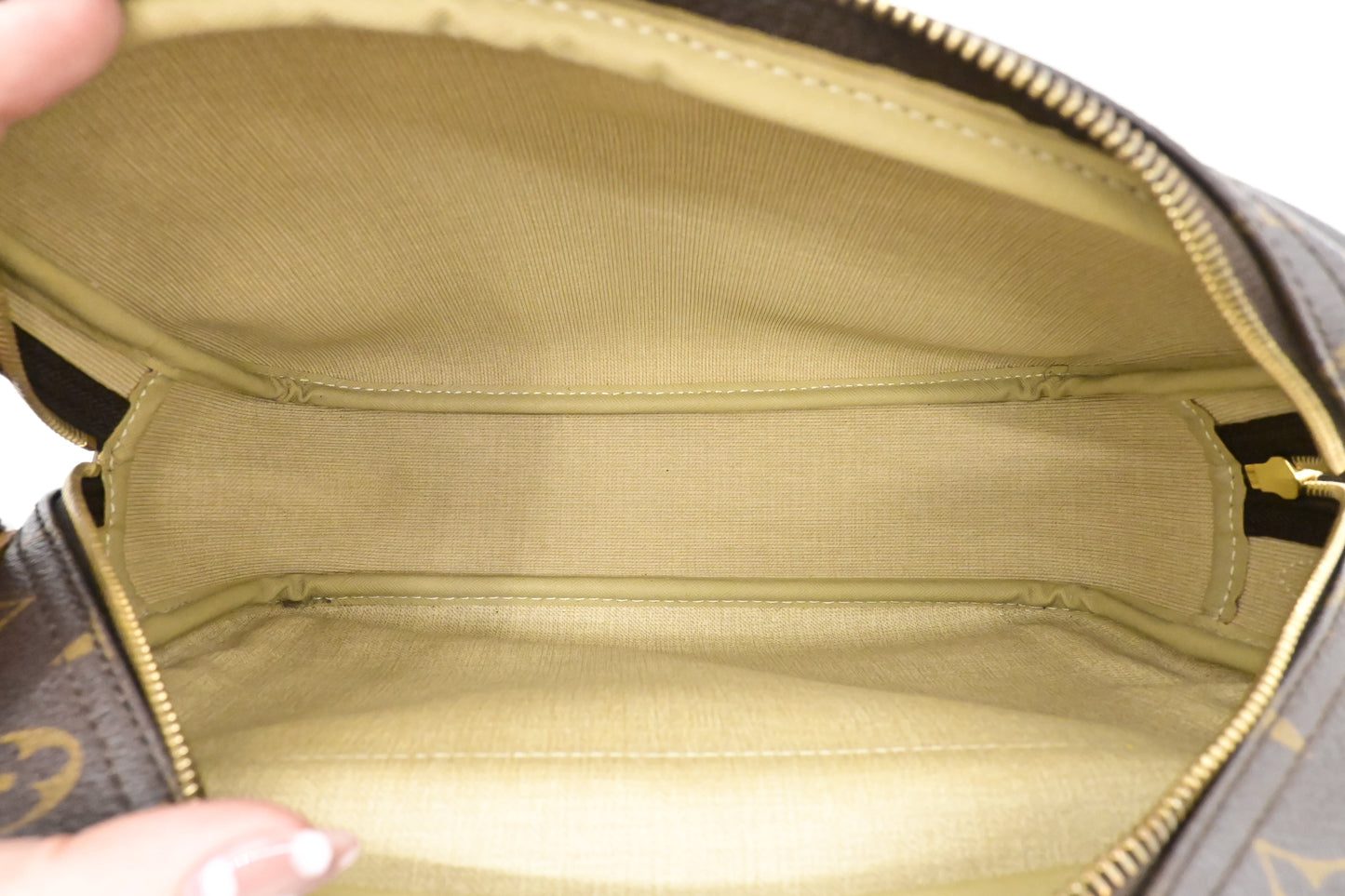Louis Vuitton Reporter PM in Monogram Canvas