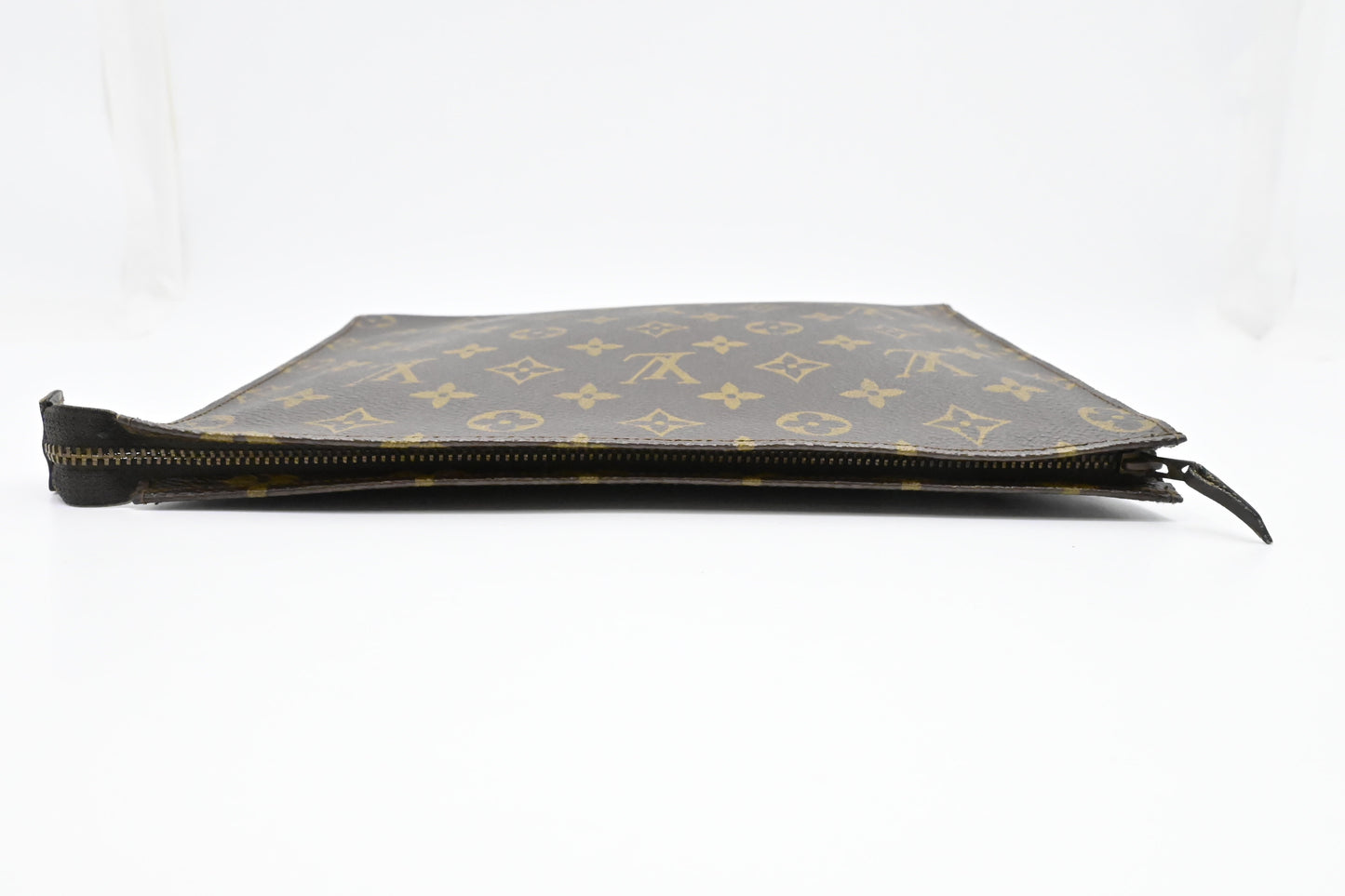 Louis Vuitton Toiletry 26 in Monogram Canvas