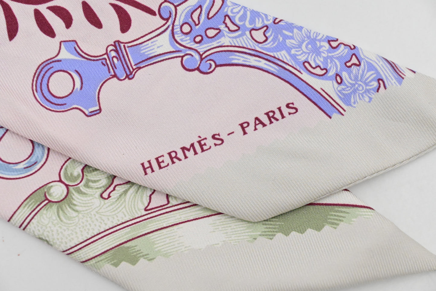 Hermes 'Etriers Remix' Twilly in Pink Silk