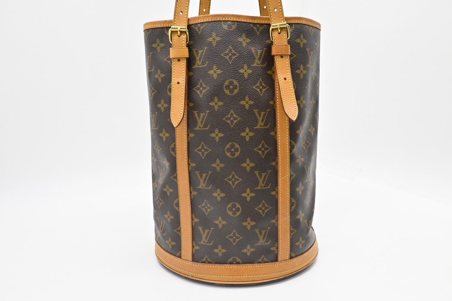 Louis Vuitton Bucket GM in Monogram Canvas